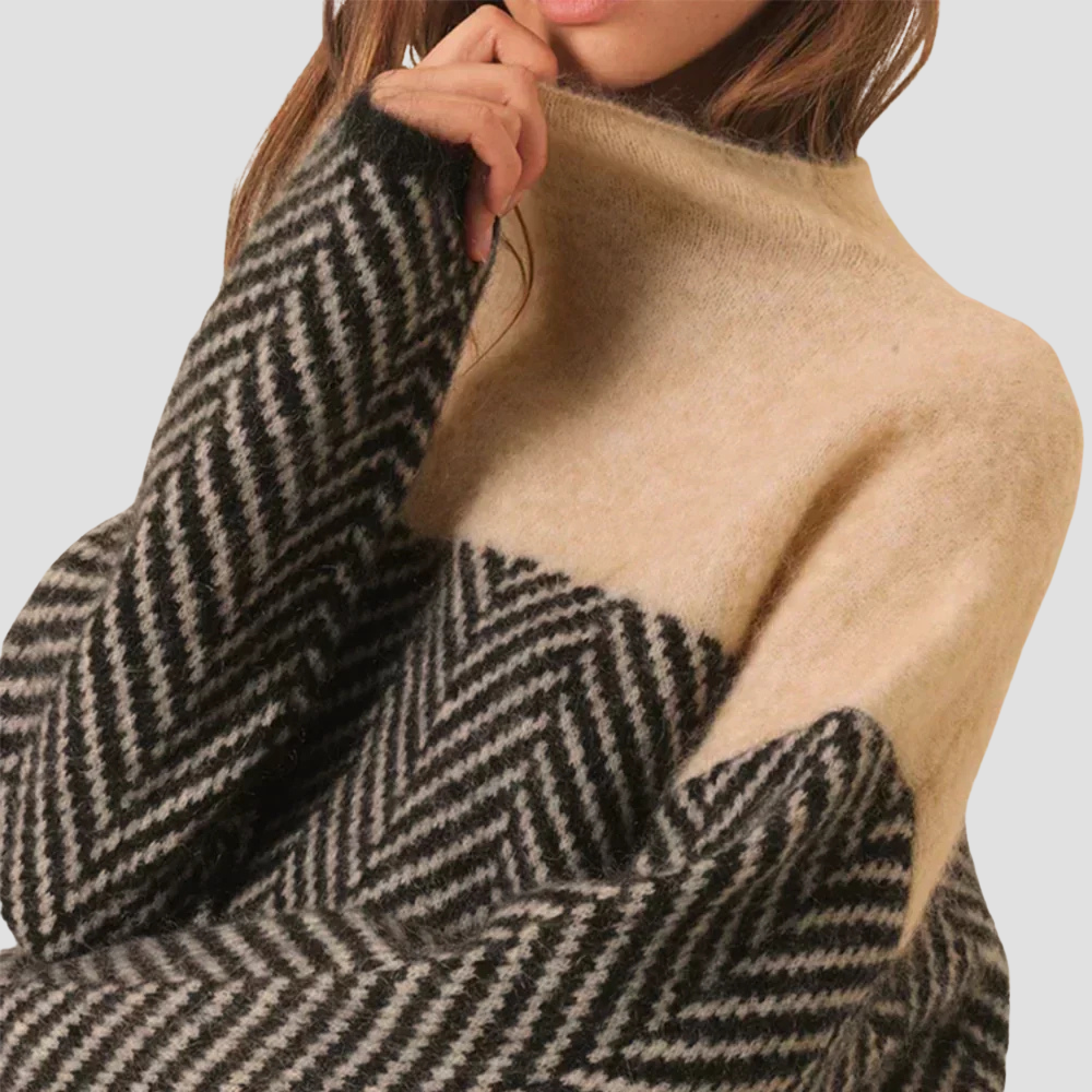 Women's Herringbone Knit Sweater with Two-Tone Pattern