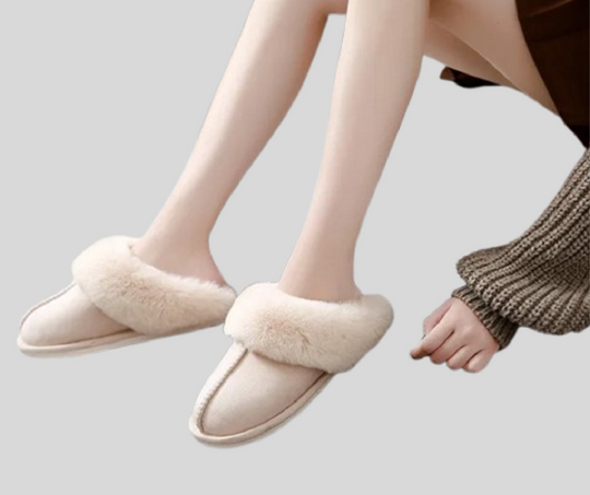 Women’s Faux Fur Slip-On Indoor Slippers