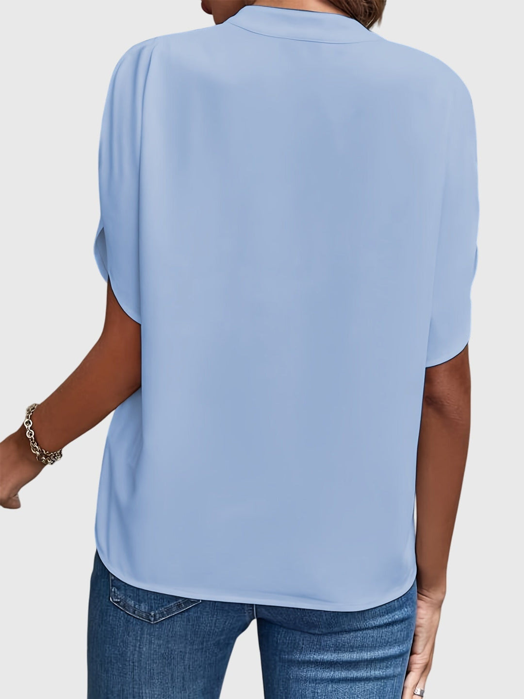 Vivi - Elegant Lightweight Blouse