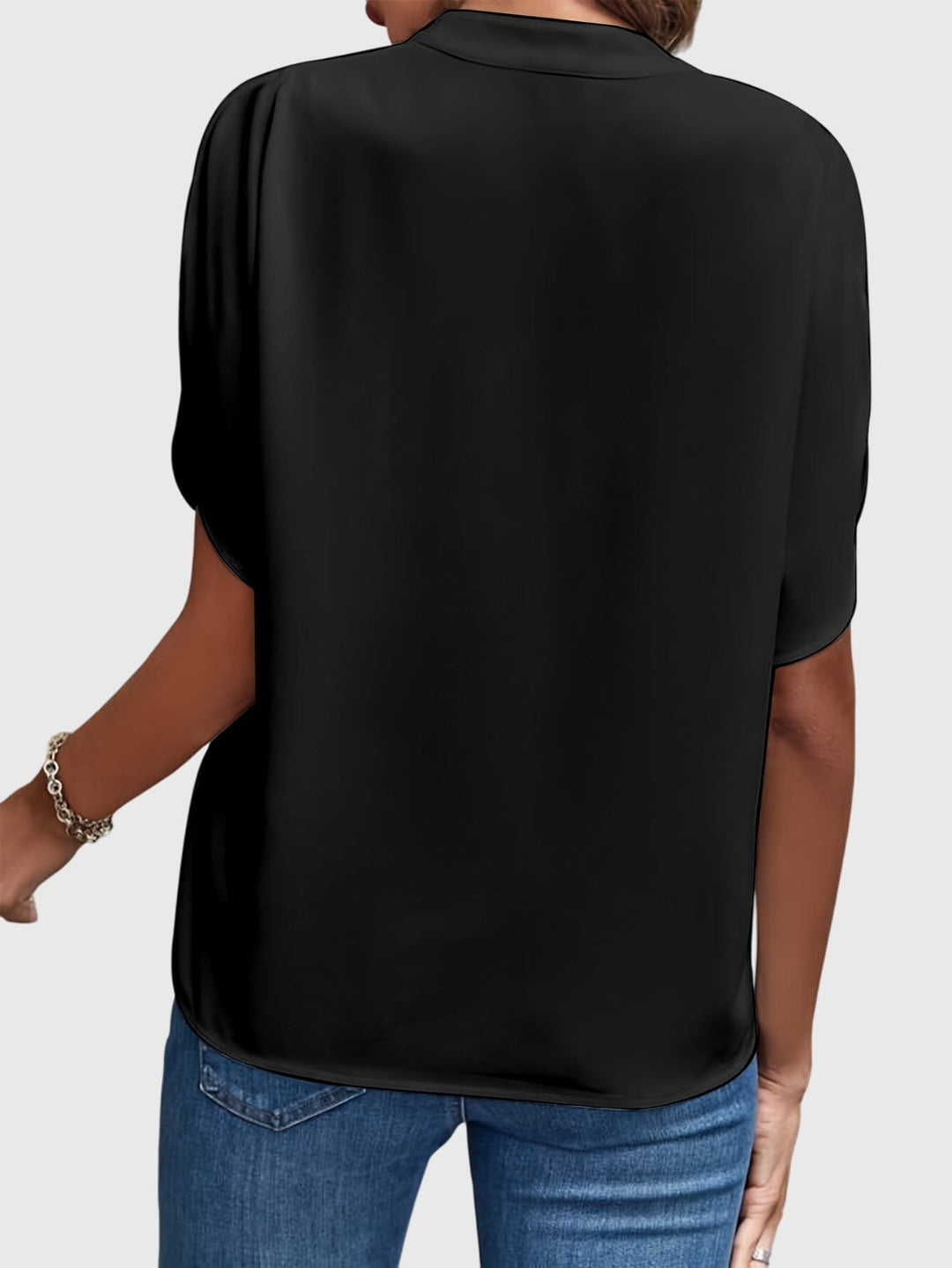 Vivi - Elegant Lightweight Blouse