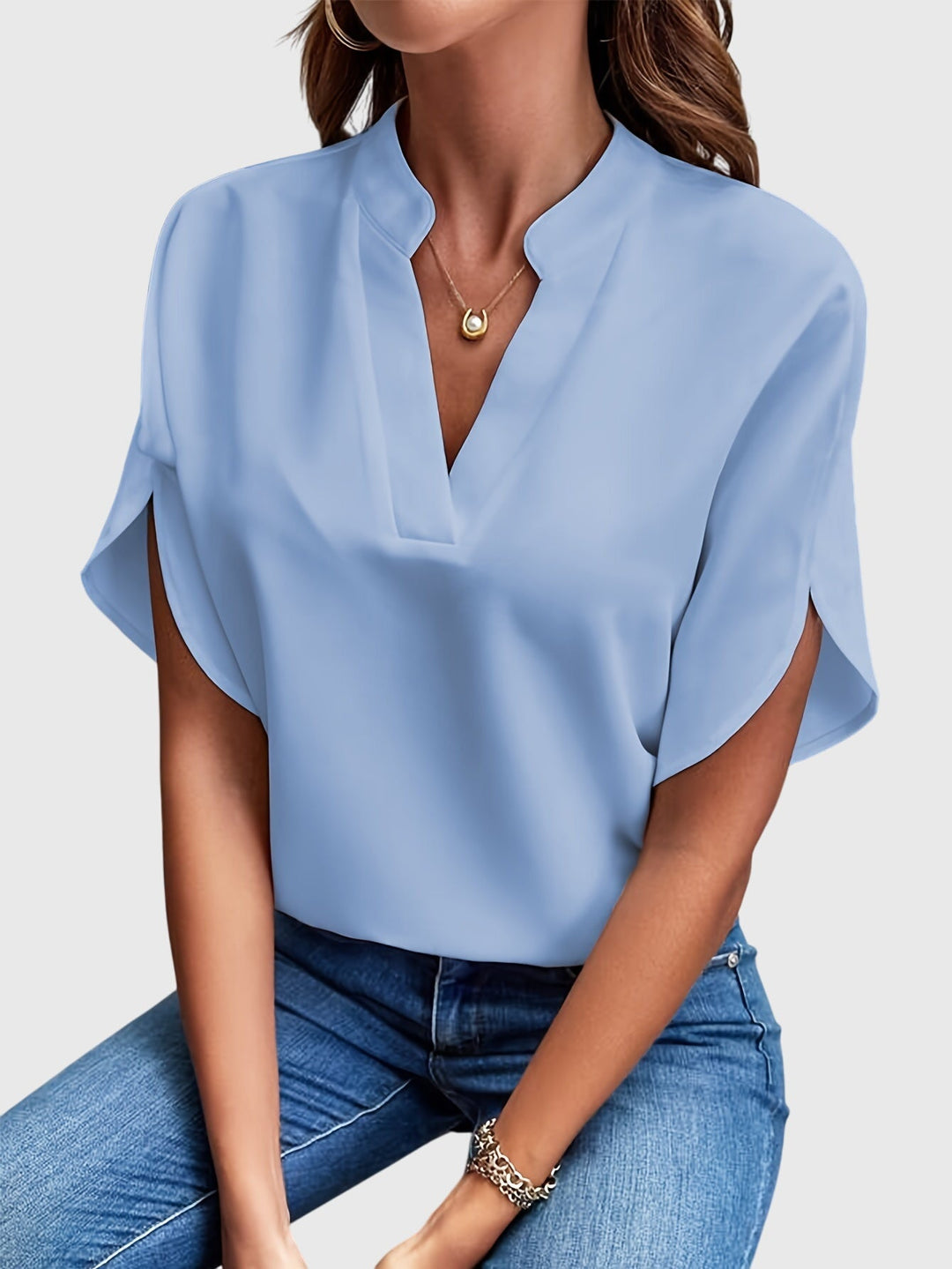Vivi - Elegant Lightweight Blouse